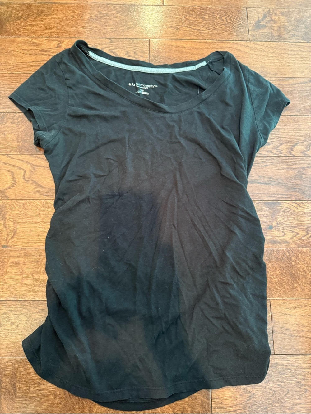 Liz Lange Black Scoop Neck Short Sleeve Tee